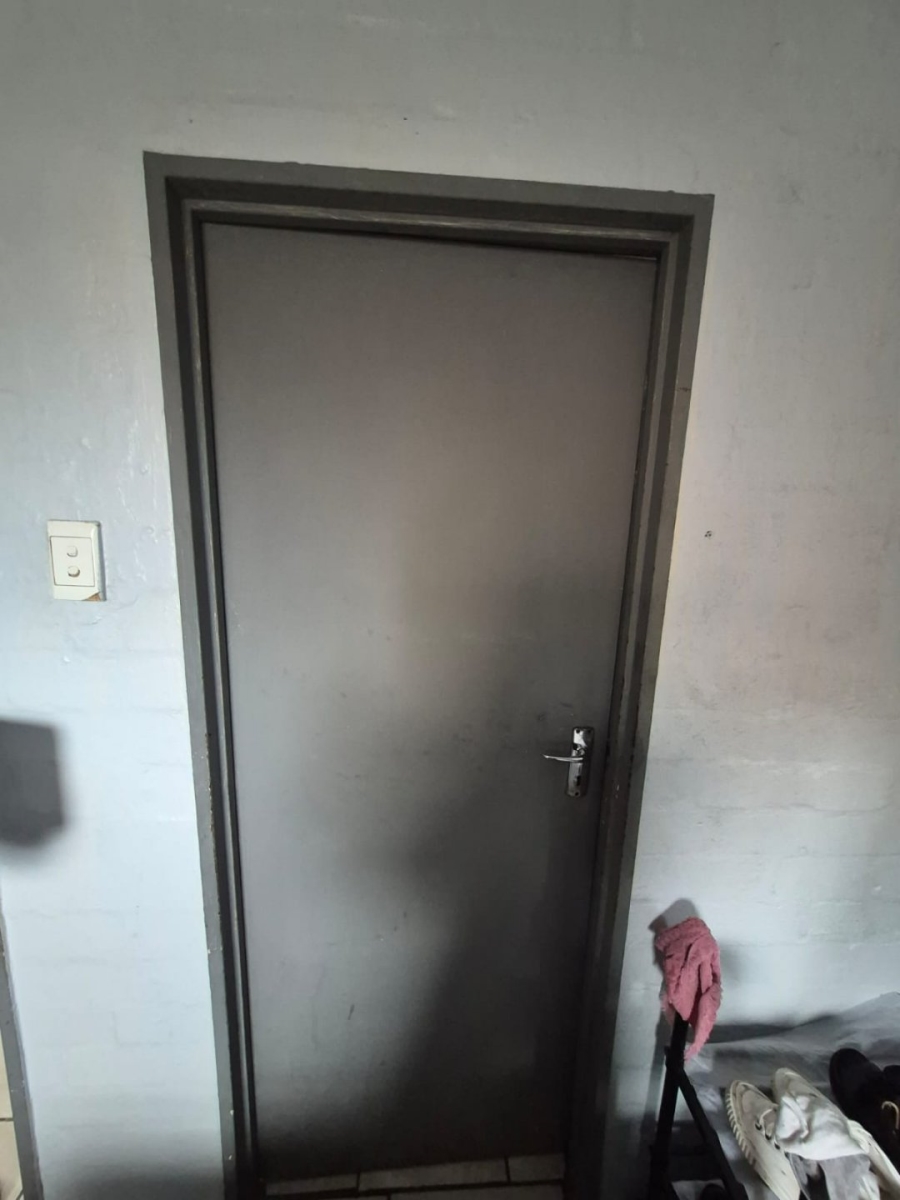 1 Bedroom Property for Sale in Amalinda Eastern Cape